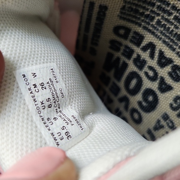 Keen Pink and White Suede Sneakers (W Size 9) - Picture 15 of 16